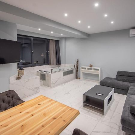 Sea & City Luxury Suite Thessaloniki Exterior photo